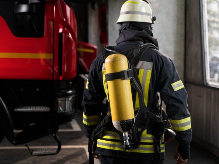 Wielka akcja pożarnicza w Rozdrażewie: strażacy gasili płonącą kotłownię
