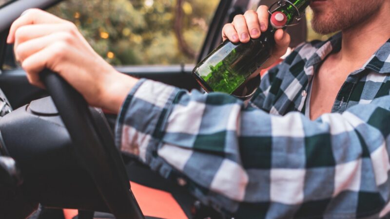 Zatrzymany za jazdę pod wpływem alkoholu stracił samochód. Decyzja prokuratury przywróciła mu pojazd.
