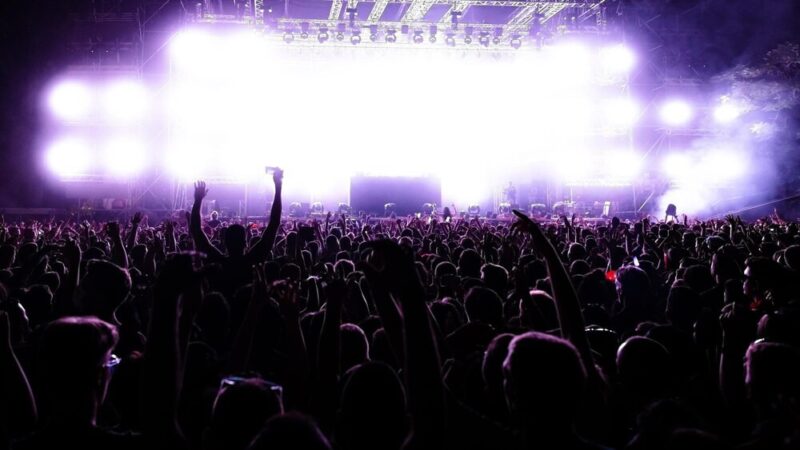 Świąteczne Brzmienia: Big Band Powiatu Ostrowskiego w Krotoszynie