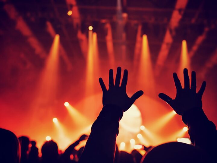 Piotr Bałtroczyk wraca z nowym stand-upem do Krotoszyna!