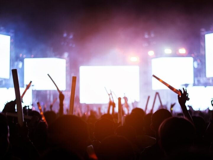 Kabaret Młodych Panów: 20 lat śmiechu i niezapomnianych przygód