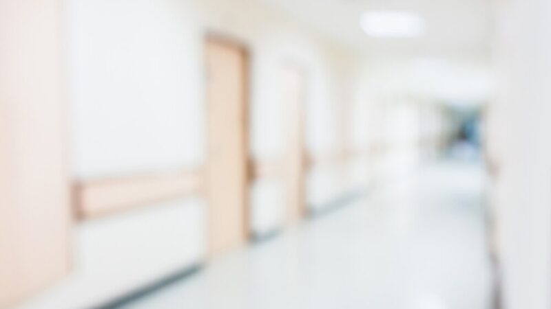 MZK w Krotoszynie inwestuje w bezpieczeństwo – nowy defibrylator AED na pokładzie