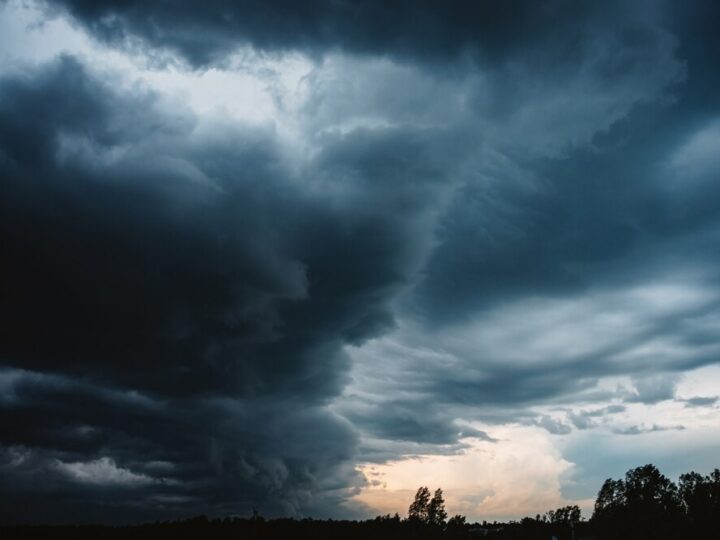 Burze nad Wielkopolską: Ostrzeżenie meteorologiczne nr 45/2026