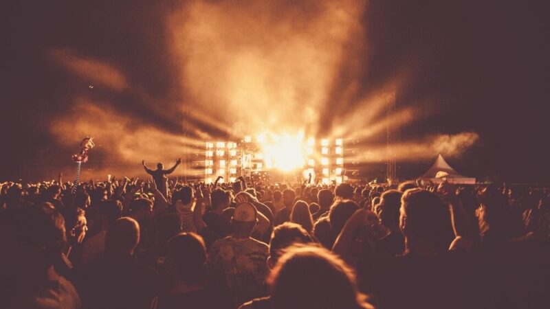 zGRANIE KROTOSZYNA – Varius Manx, XO SHOW i DJ set na żywo!