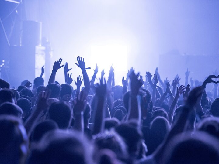 Polska Muzyka na Błoniach – Niezapomniana Noc z Klubowymi Brzmieniami!