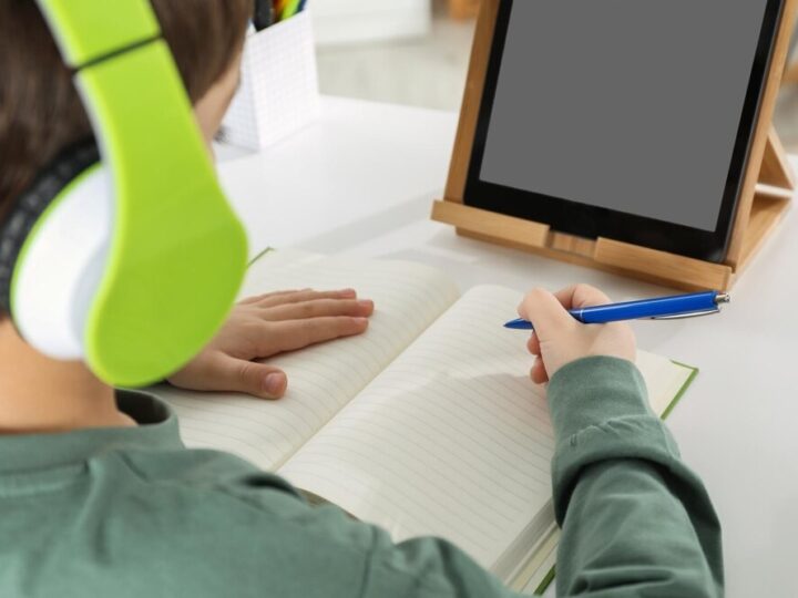 Nowa broszura informacyjna: Jak uzyskać wsparcie edukacyjne, psychologiczne i społeczne?