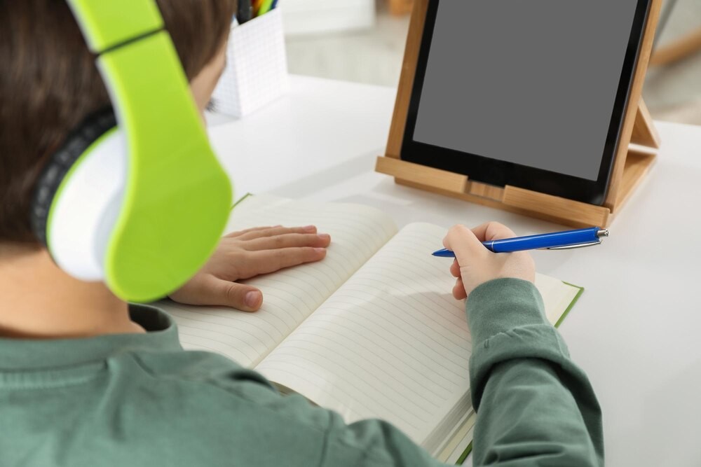 Nowa broszura informacyjna: Jak uzyskać wsparcie edukacyjne, psychologiczne i społeczne?