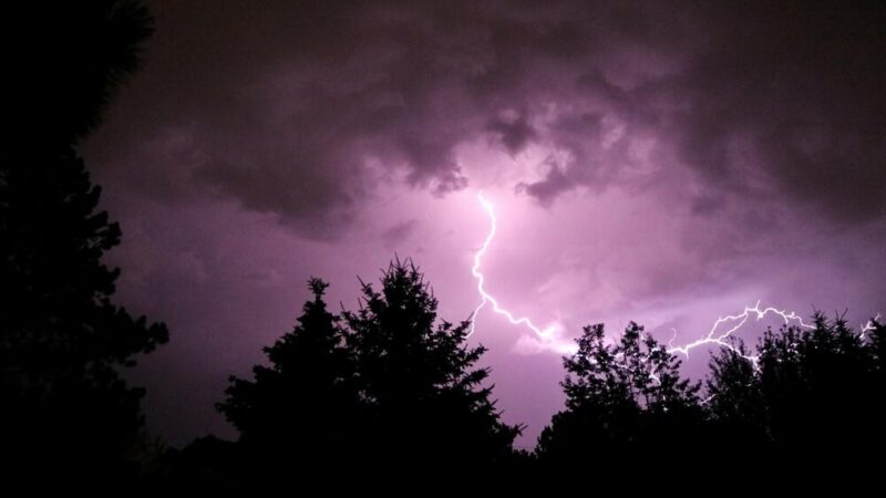 Gęsta mgła w Wielkopolsce – ostrzeżenie meteorologiczne